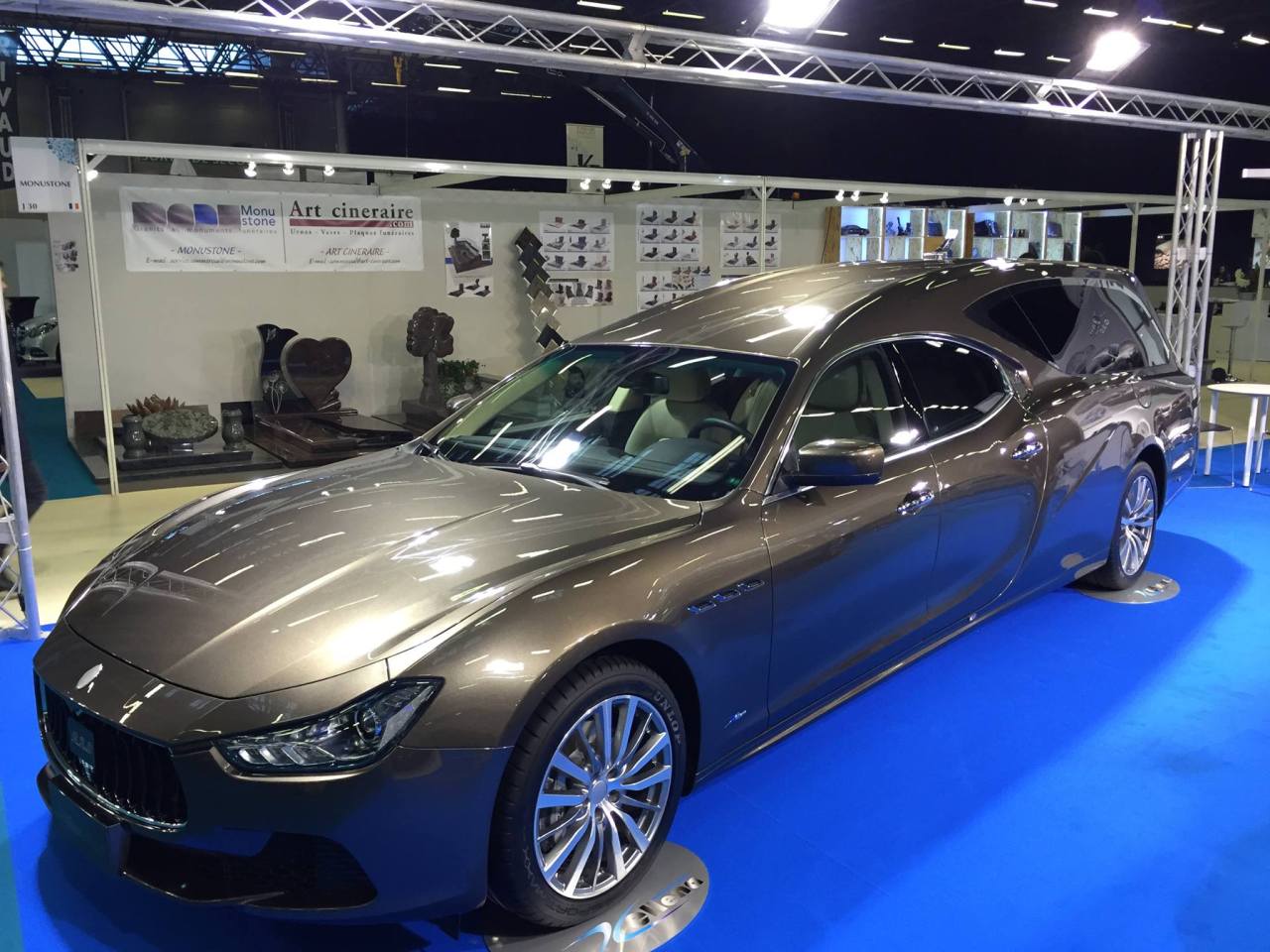 Photo 4 Maserati Ghibli Corbillard Une Maserati Ghibli transformée en corbillard