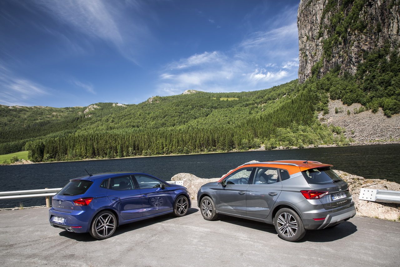 Diaporama et photos Comparatif SUV ou berline ? Le Seat Arona affronte la Seat L'Argus