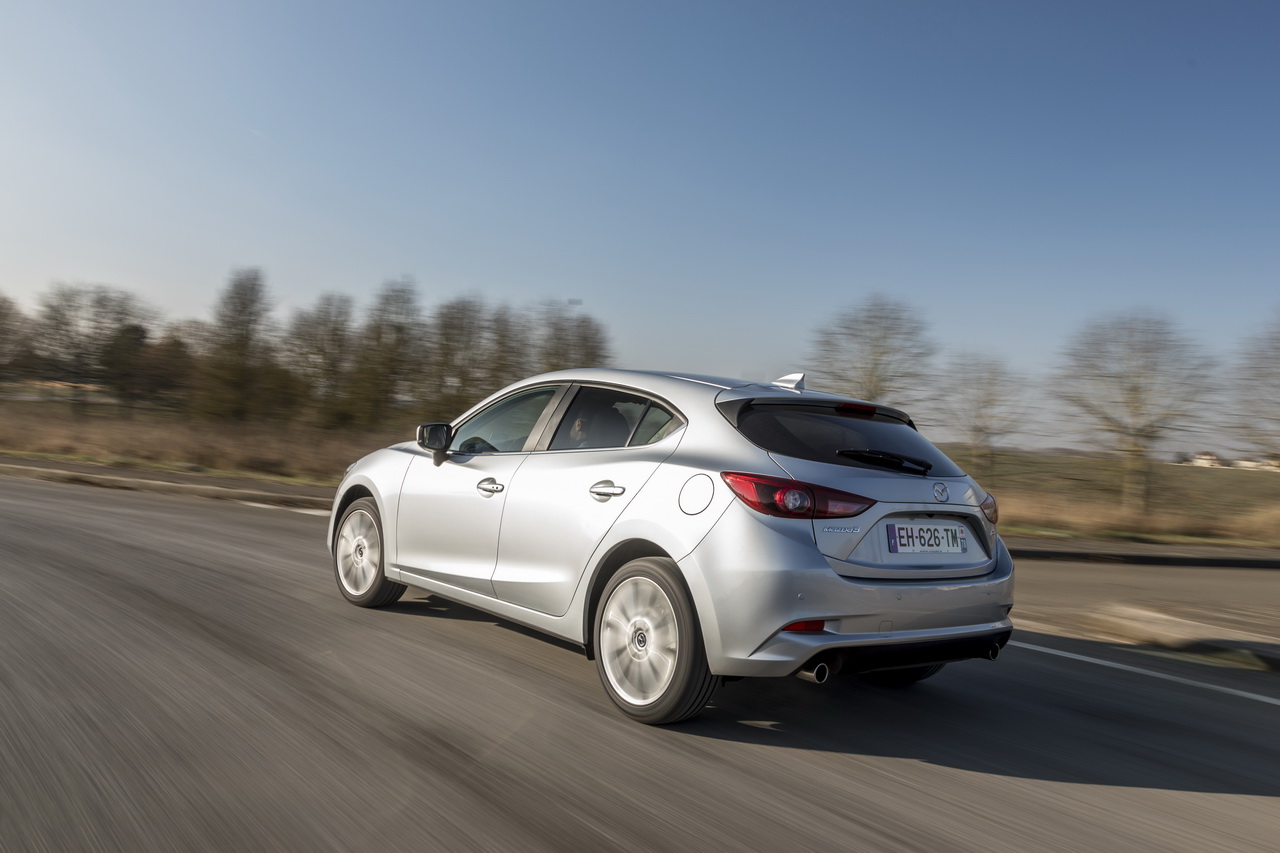 Diaporama et photos Essai Mazda 3 restylée (2017) notre avis sur la Mazda 3 à essence L
