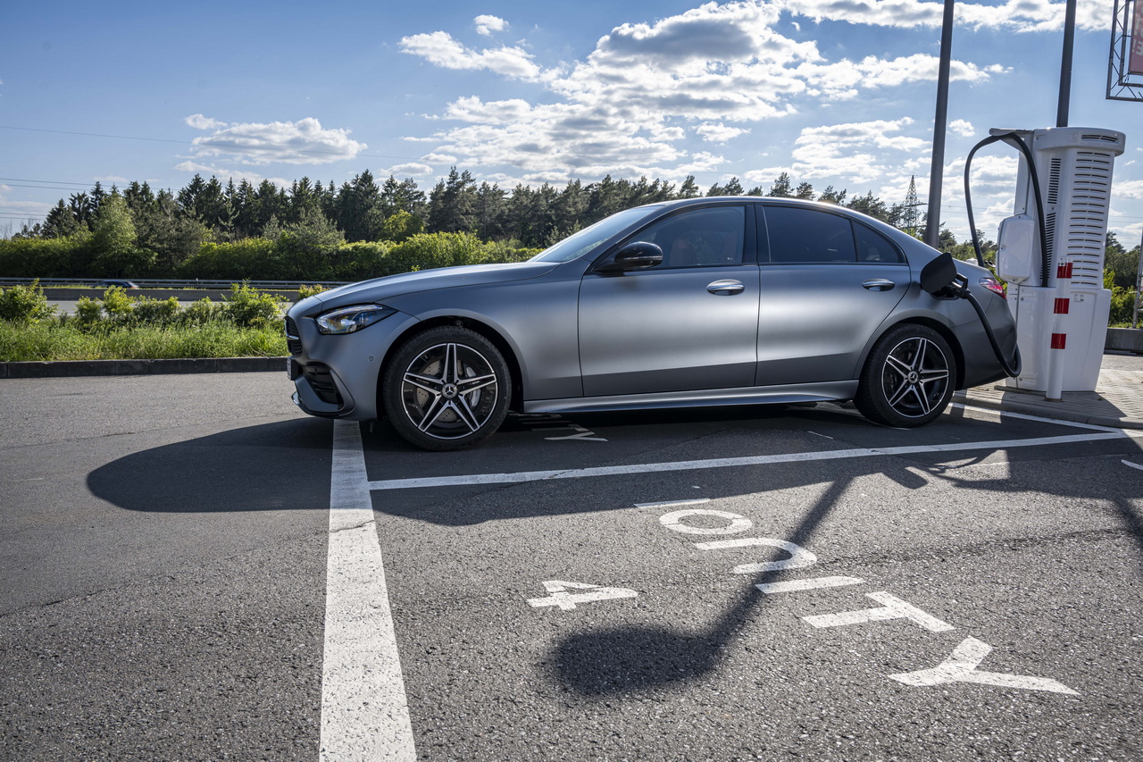 Mercedes C-Class plug-in hybrid bonus