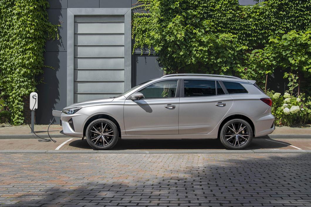 MG 5 electric station wagon charging