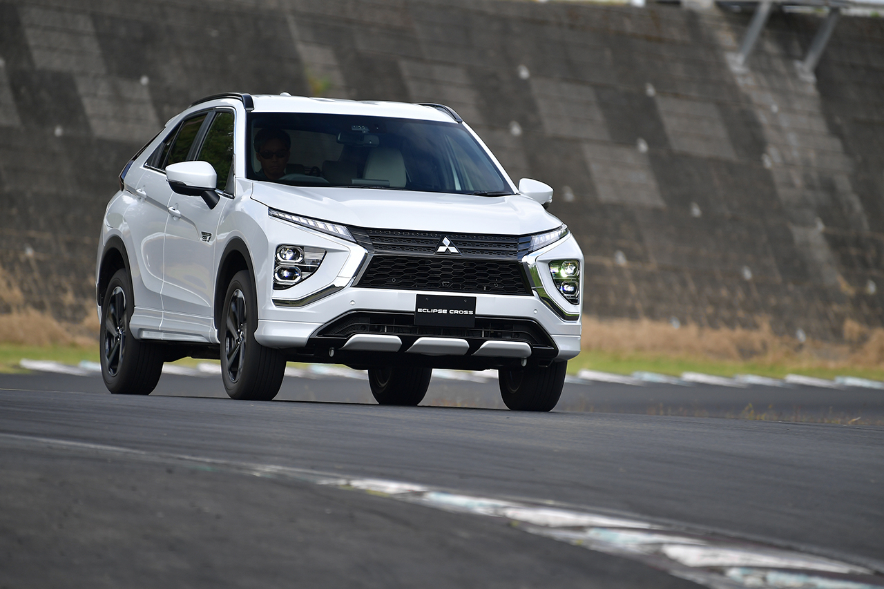 Mitsubishi Eclipse Cross (2021). Le SUV restylé sera vendu ...