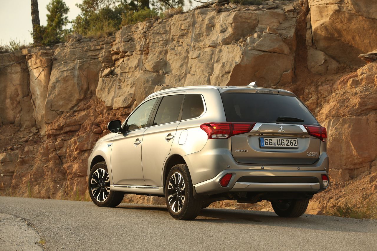 Photo 26 Essai Mitsubishi Outlander (2015) le test de l'hybride