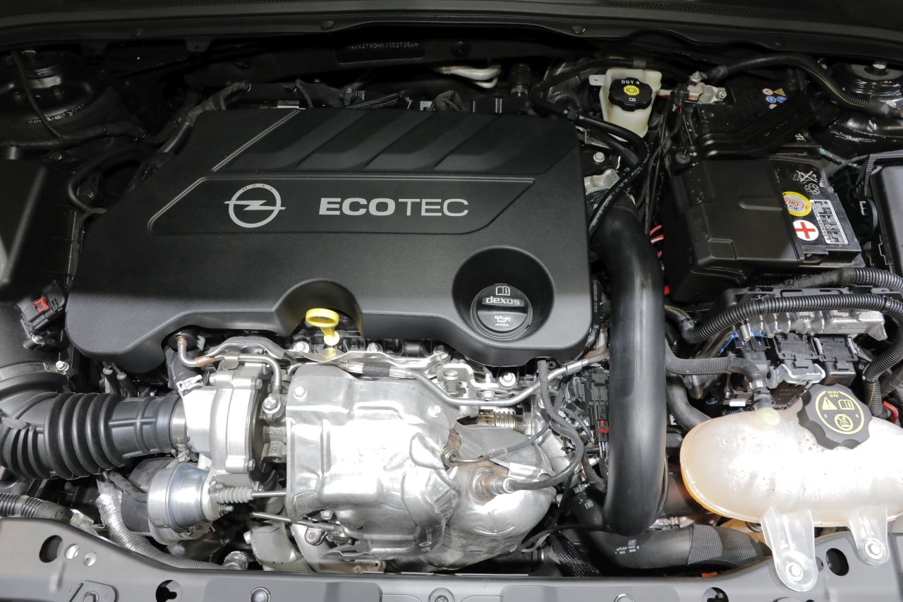 Opel Insignia 2017 un nouveau moteur diesel 2.0 biturbo de 210 ch