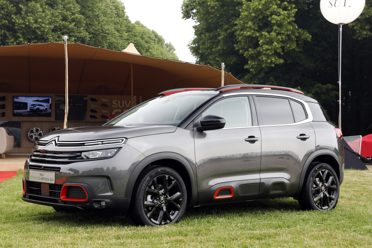 Prix Citroen C5 aircross essence dès 23 412 € : consultez le Tarif