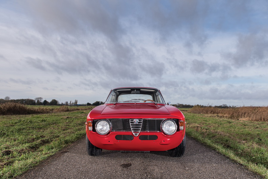 R 233 Tromobile 2017 Les 25 Bijoux De La Vente Rm Sotheby S 224