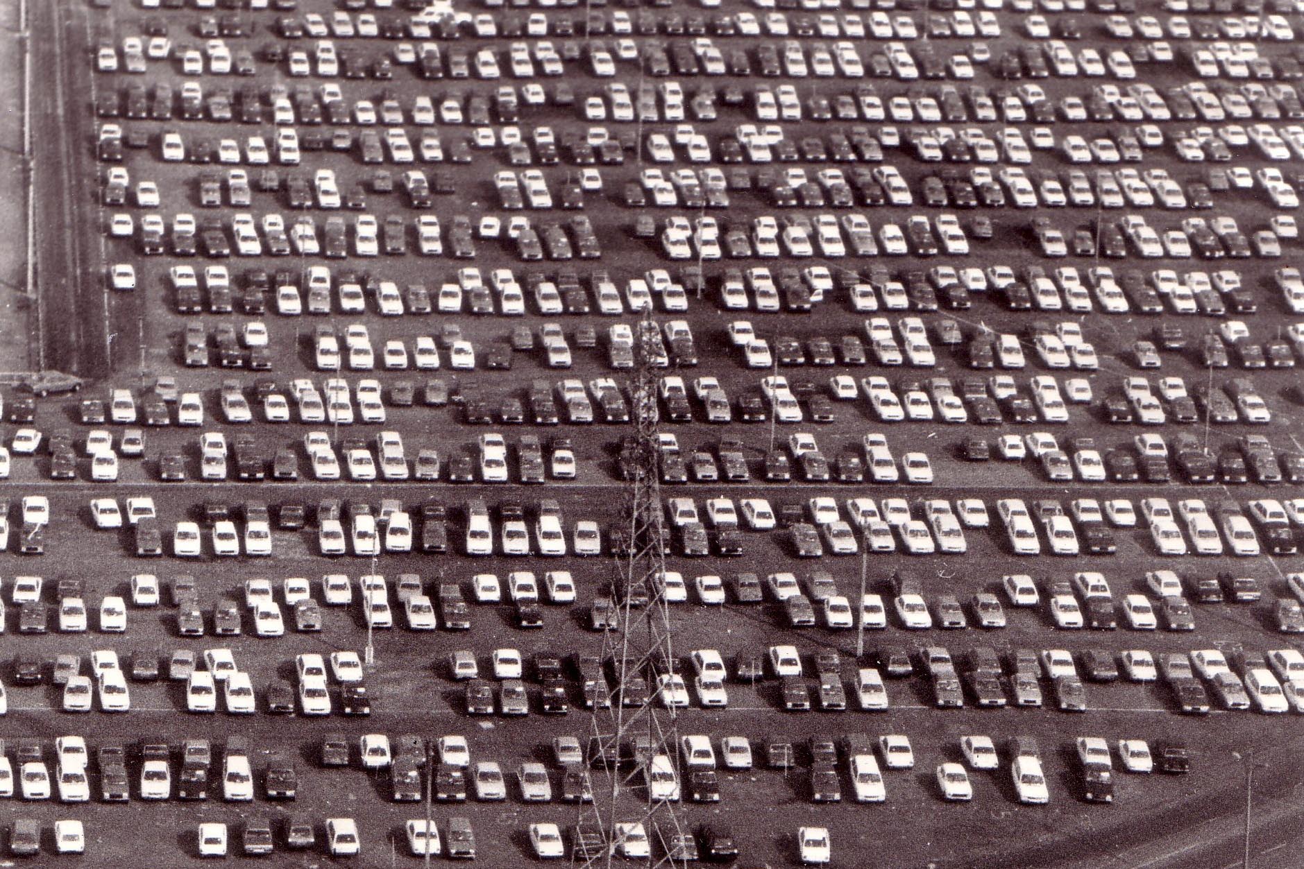 Photo 25 peugeot sochaux parking Peugeot. Tous les modèles produits