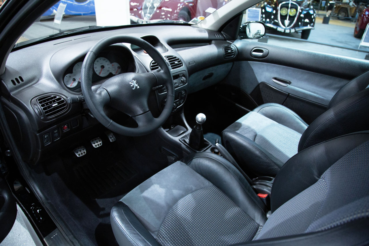 Photo 29 peugeot 206 S16 intérieur peugeot rénovée Ma Peugeot rénovée les 206 et 205