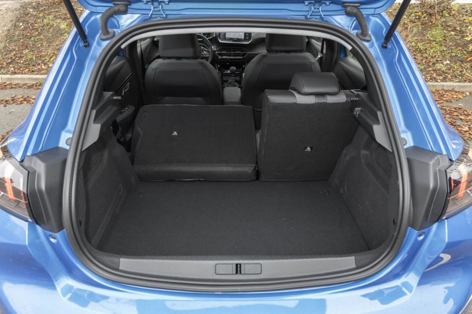 Essai Comparatif La Peugeot 208 D 233 Fie La Volkswagen Polo