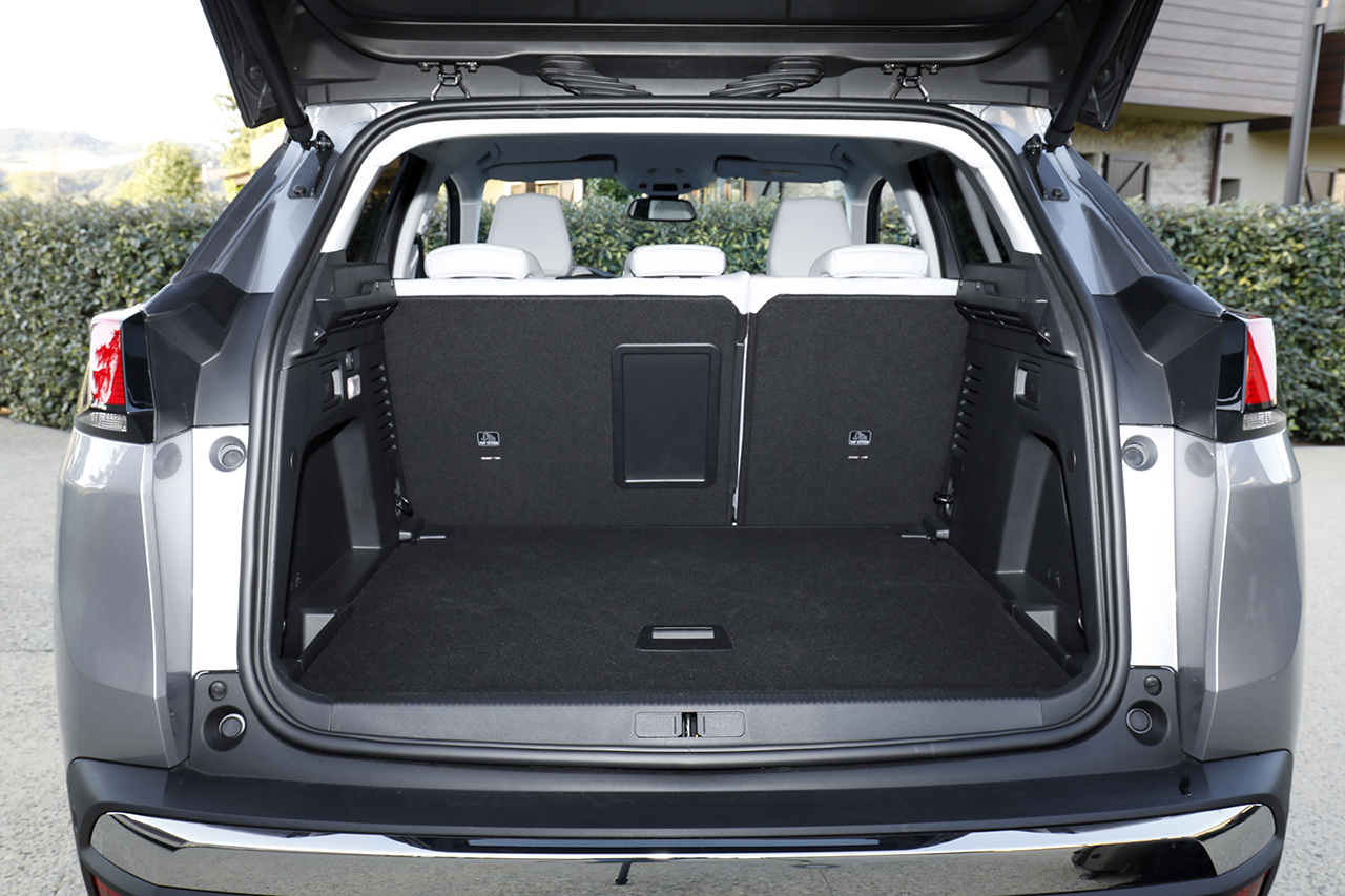Peugeot 3008 Coffre The Hidden Trunk Space Buyers Love To Test - cbvwh88