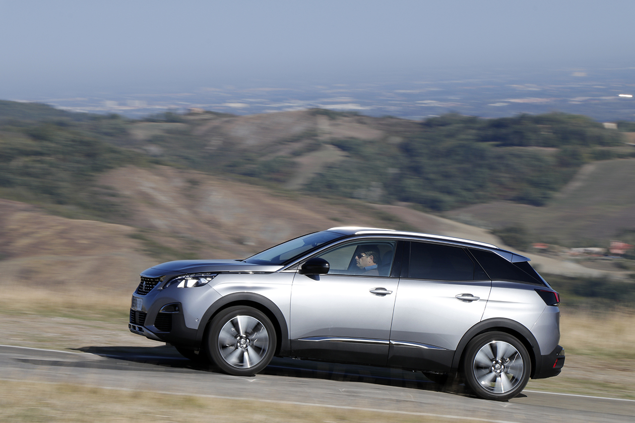 Diaporama et photos Essai Peugeot 3008 1.2 Puretech 130 Allure le