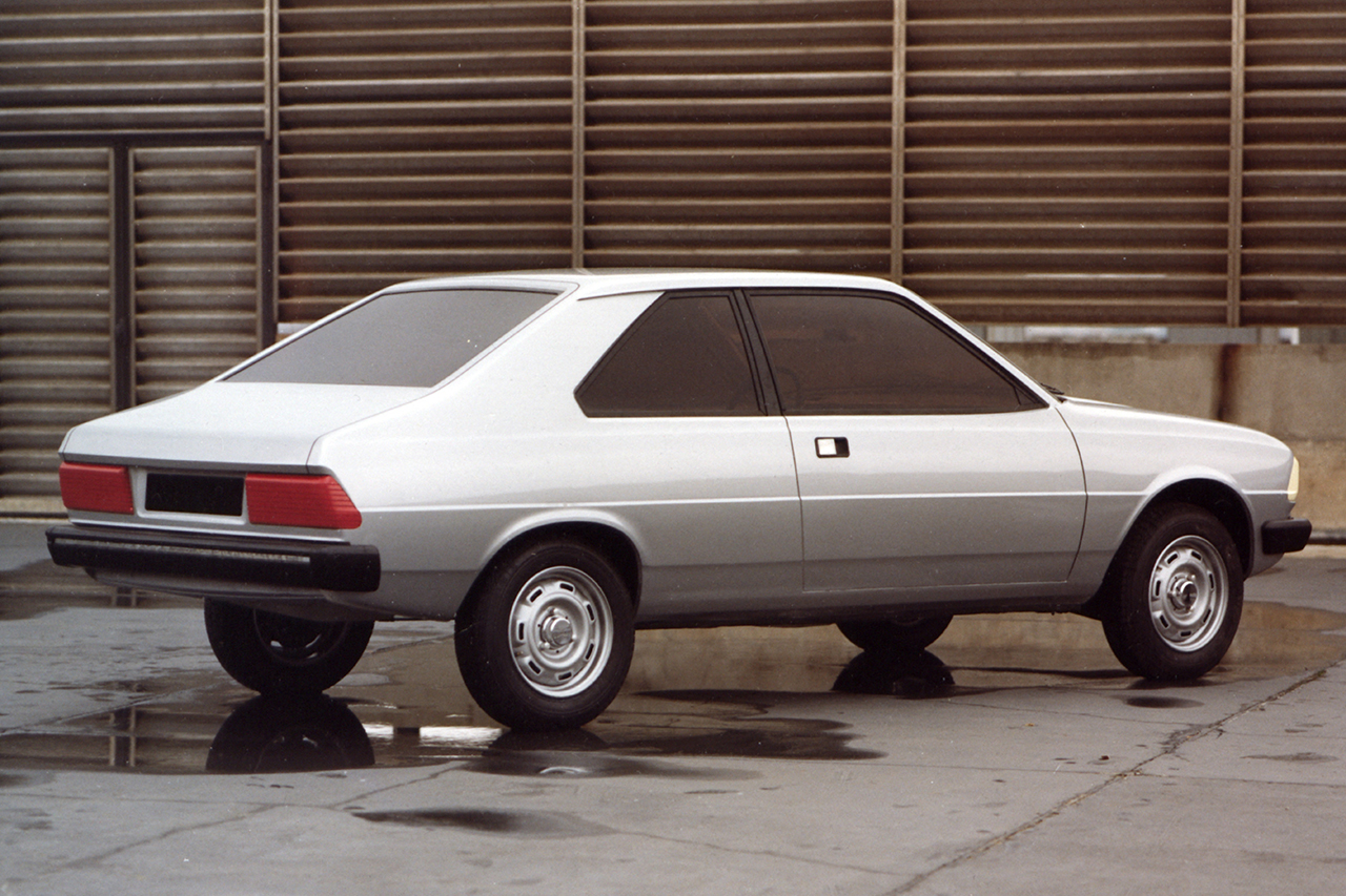 Peugeot 305. Its hidden life, its secret bodies! - Ace Mind