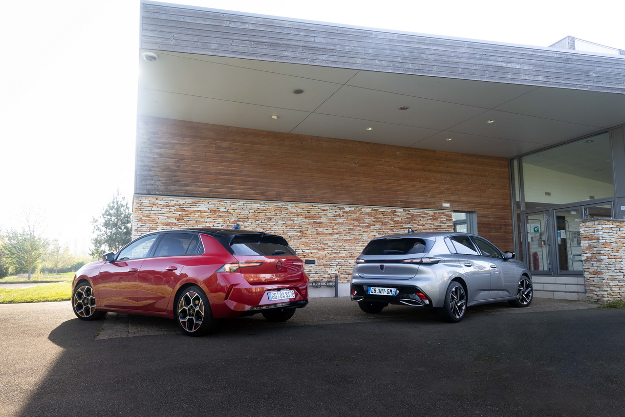opel astra 2022 vs peugeot 308 petrol