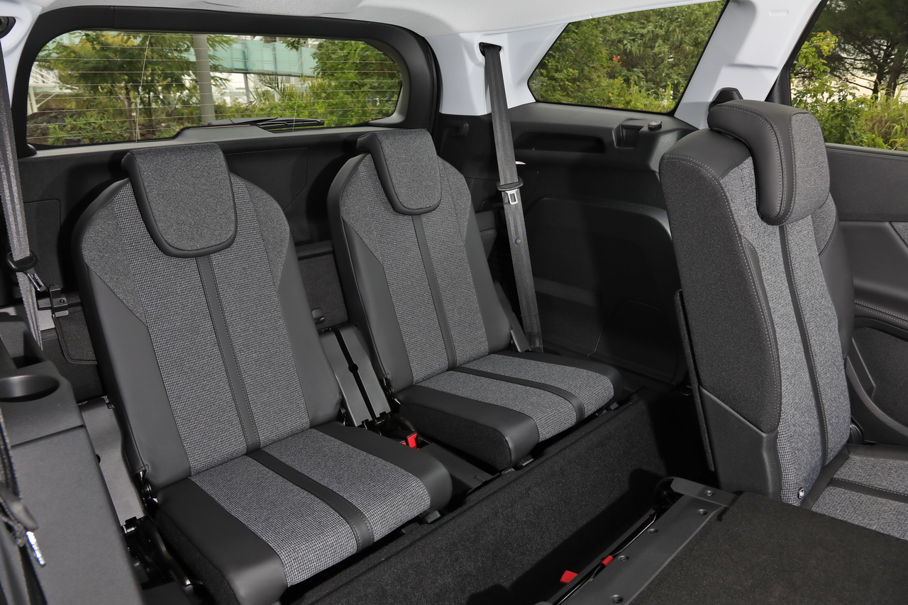 Photo 22 Peugeot 5008 2017 Allure sièges de 3e rang Nos essais du nouveau Peugeot 5008 en 30