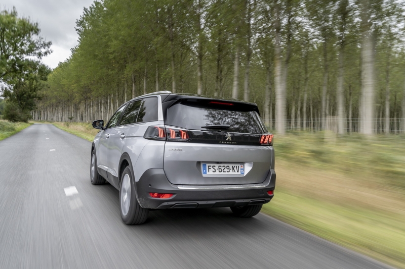 peugeot-5008-restyle-2020-06.jpg