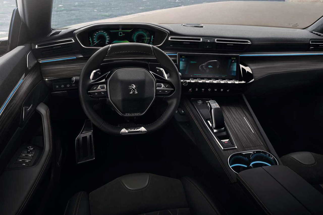 Peugeot 508 GT interior