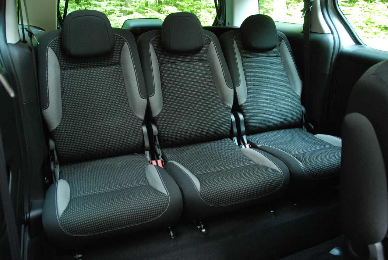 Пежо партнер сиденья. Подлокотник peugeot partner tepee. Сидения пежо 408. Пежо партнер м59 сиденье. Сиденье peugeot partner.