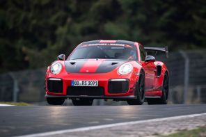 porsche 911 GT2 RS MR