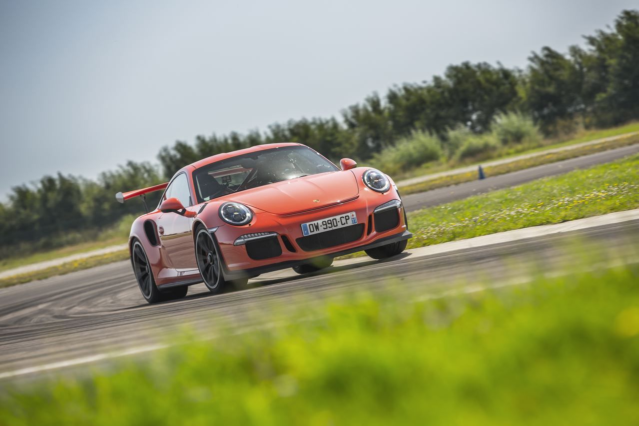 Porsche 991 996. Porsche gt2 vs gtr. Bmw z4 gtr. Порше 911 gt3. Mercedes benz amg gt3 bwt.