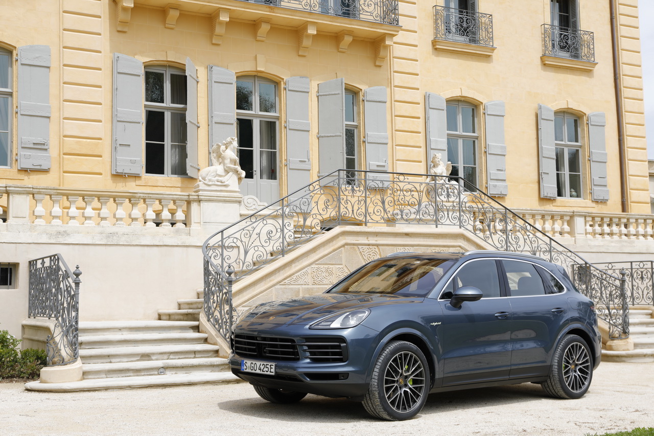 Porsche Cayenne hybride (2020). Plus d'autonomie, mais plus cher...