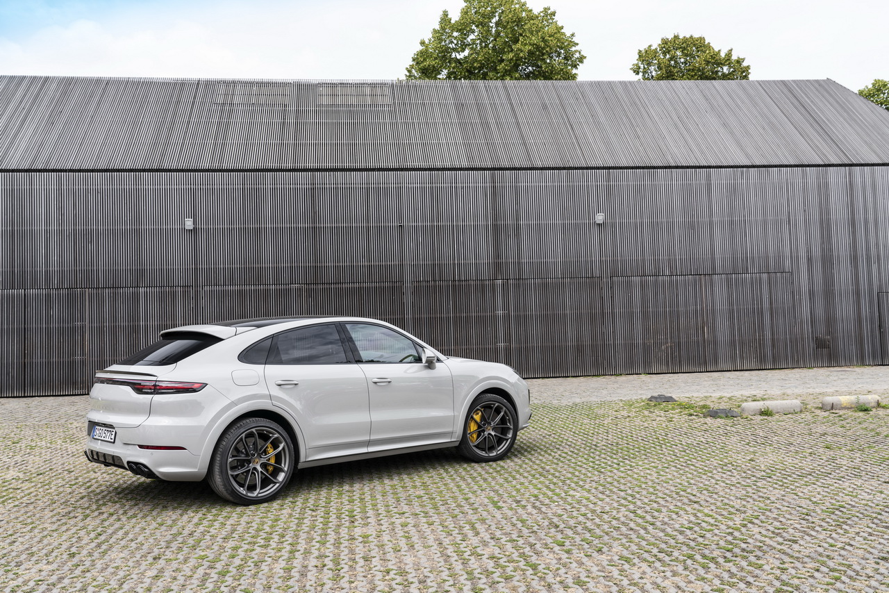 Essai Porsche Cayenne Turbo S E-Hybrid Coupé (2019) : SUV ...