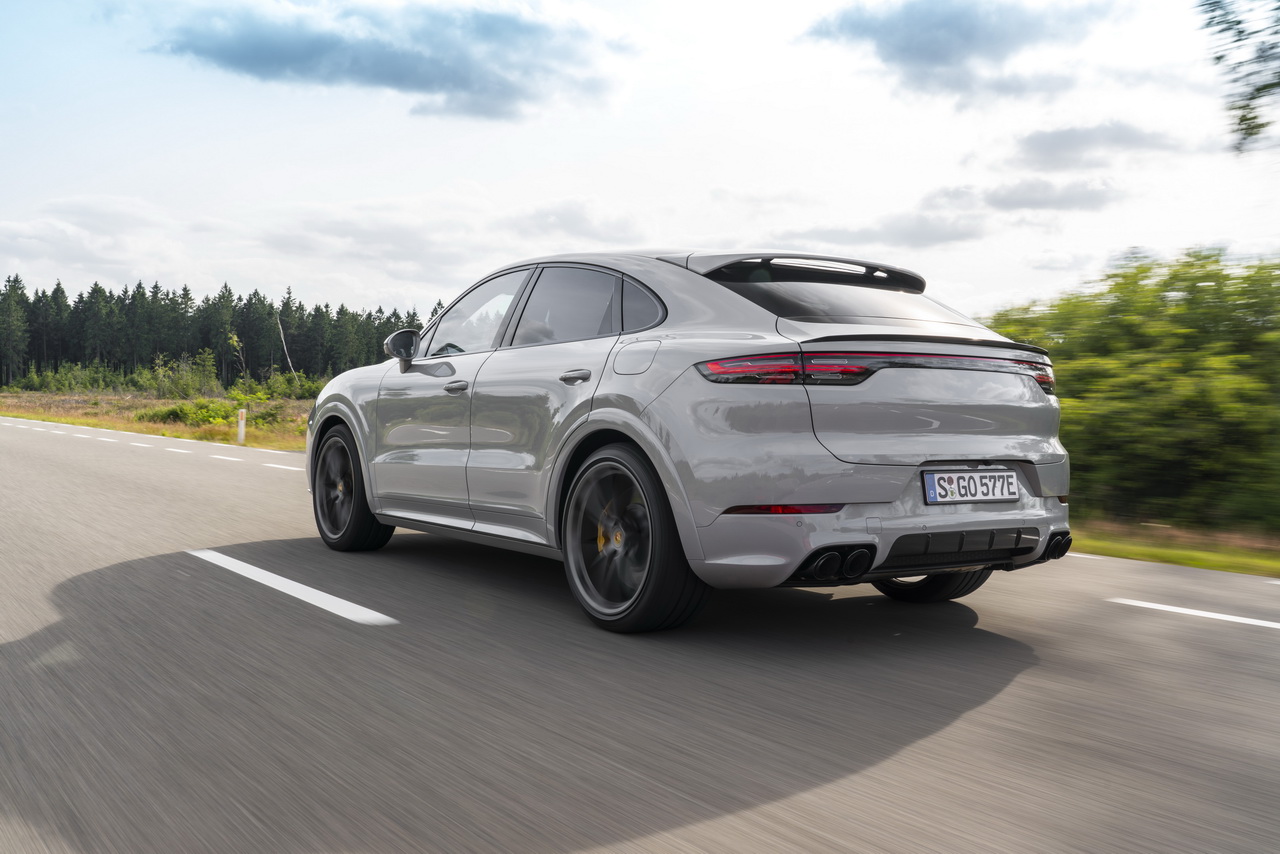 kern Van God lip Porsche Cayenne hybride (2020). Plus d'autonomie, mais plus cher...