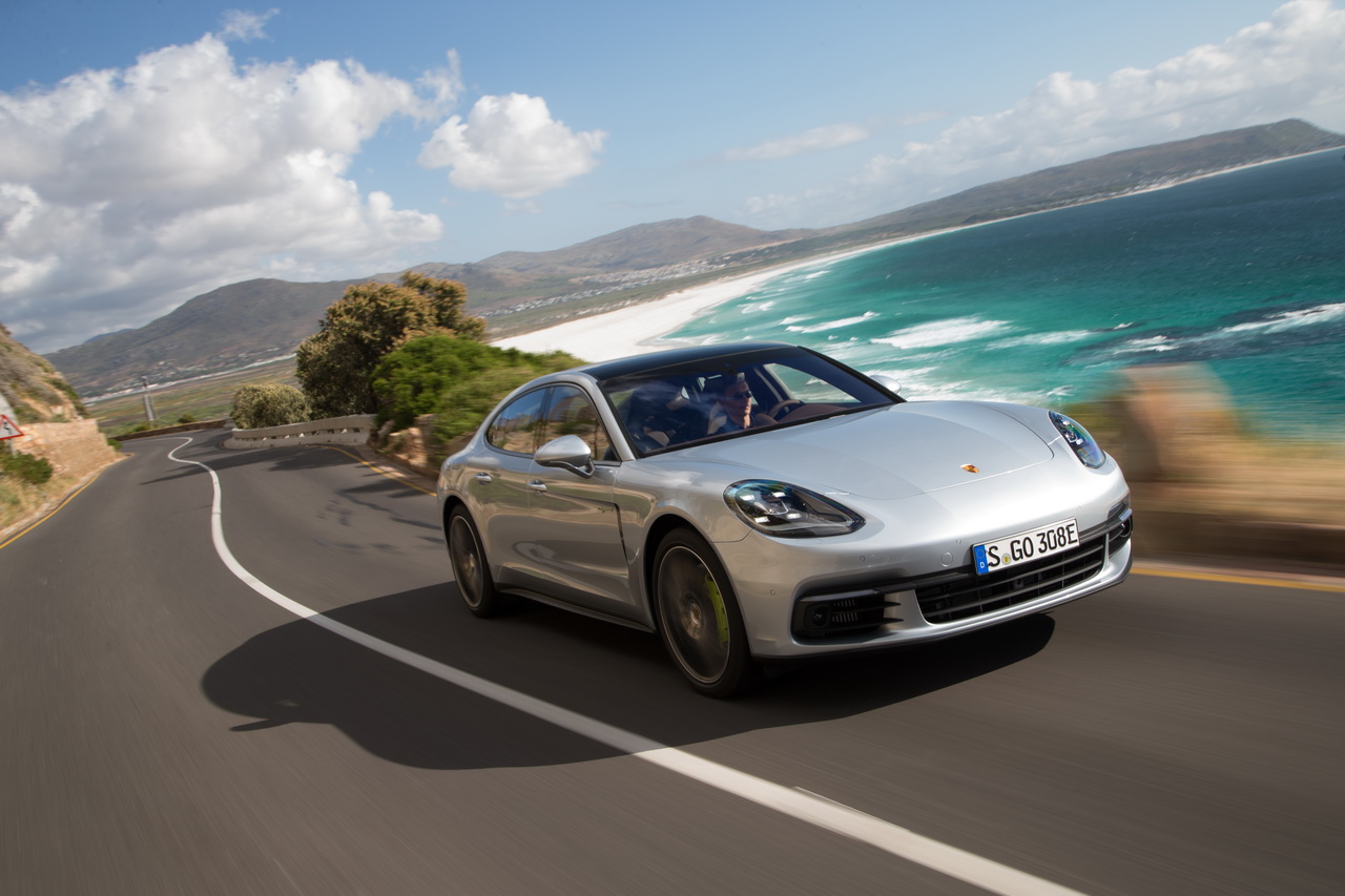 Essai Porsche Panamera 4 EHybrid 2017 elle frappe fort