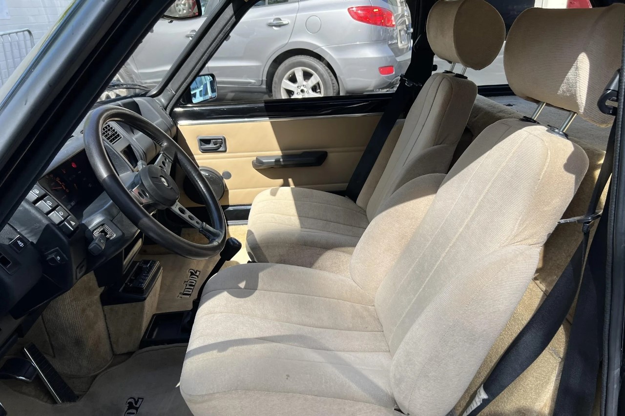 Renault 5 Turbo 2 8221 seats
