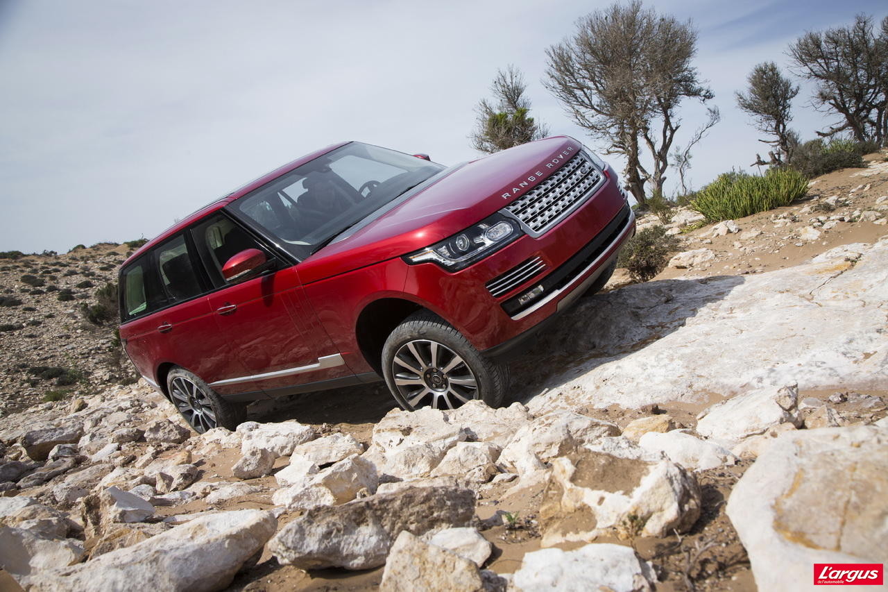 Photo 13 - Land Rover Range Rover rouge tout terrain chemin - Les ...
