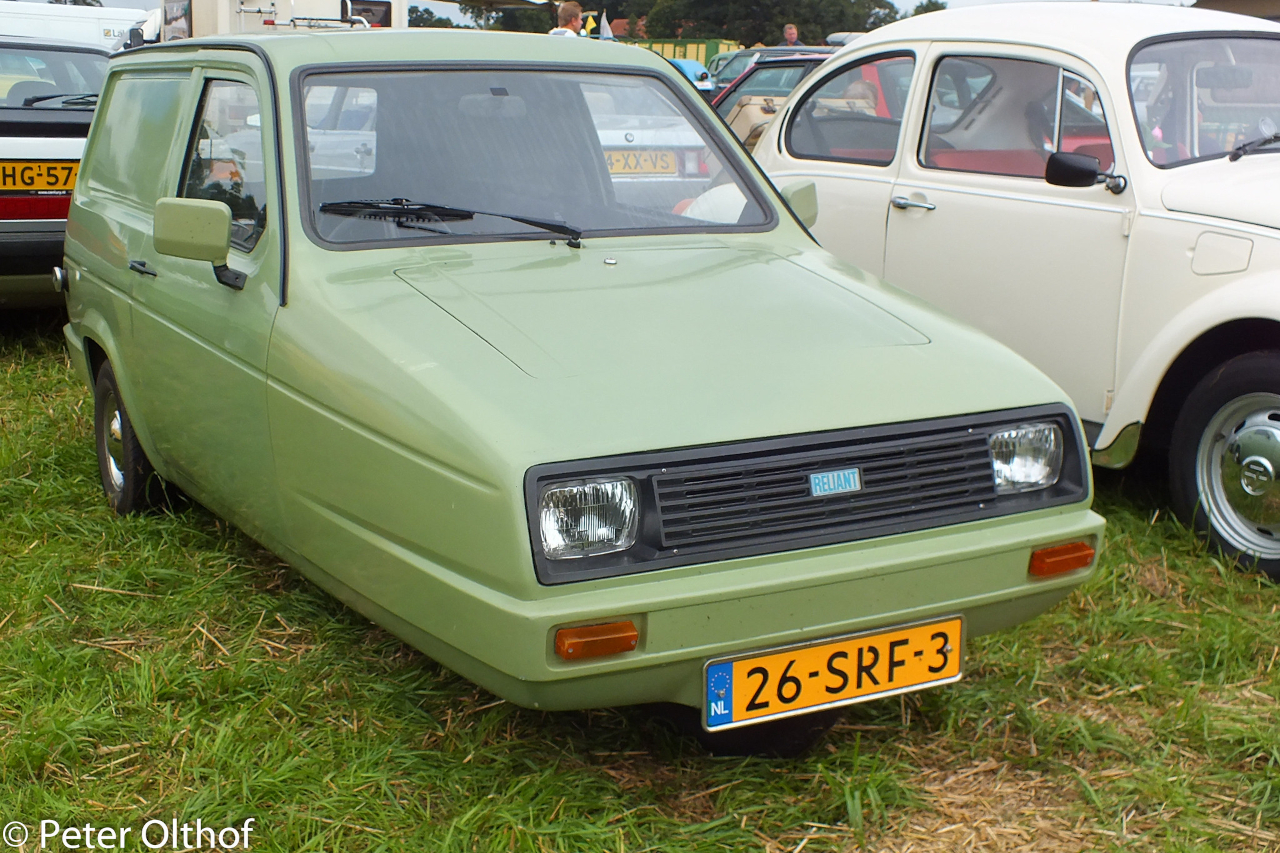 Photo 11 reliant roalto verte Voitures à 3 roues. La saga de la BenzPatent Motorwagen à l