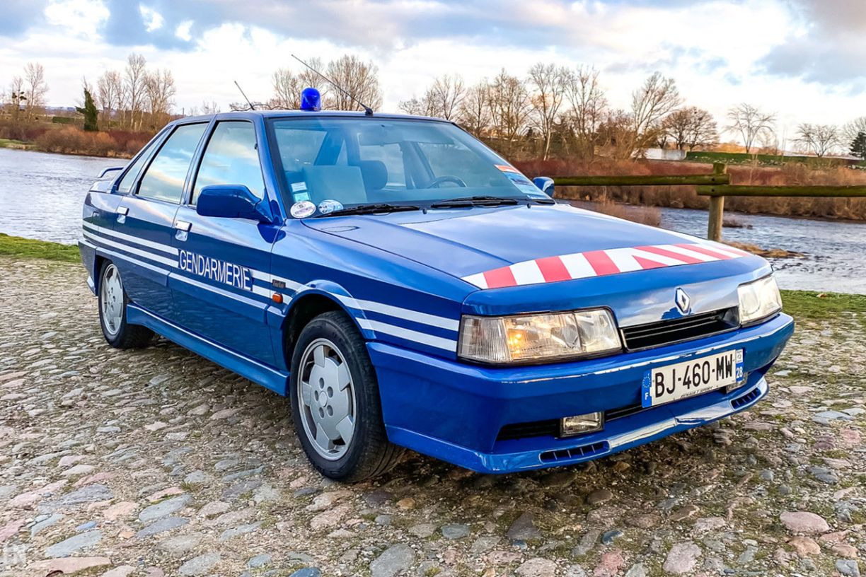 Renault. Une exR 21 2.0 Turbo de la BRI à vendre