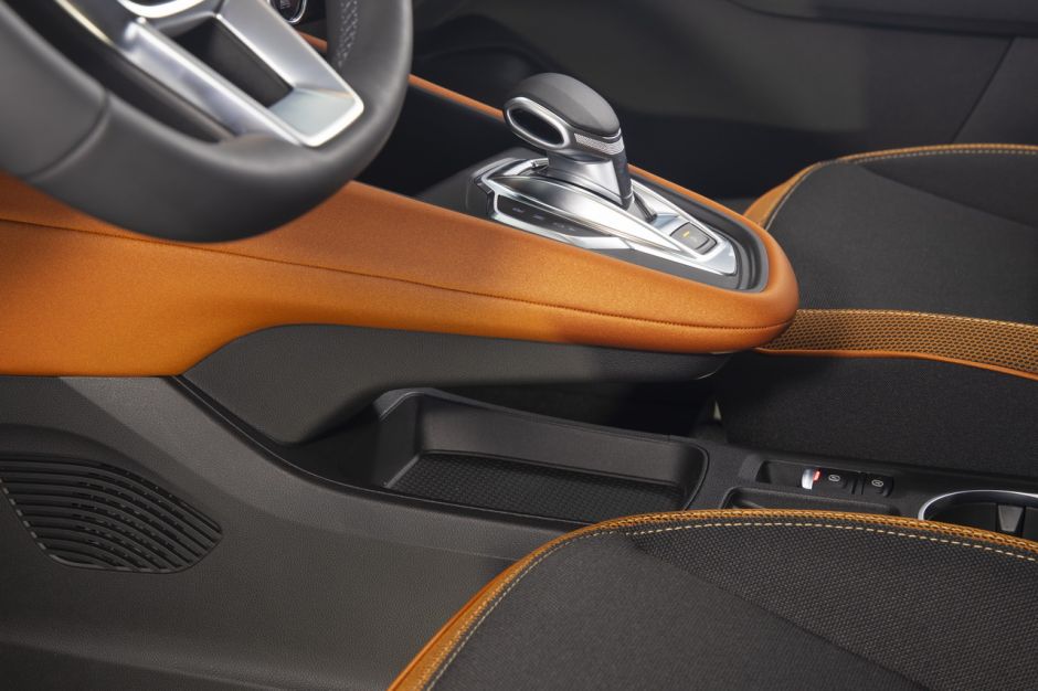 renault-captur-2-2019-24.jpg?width=940&q