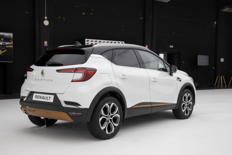 renault-captur-2-2019-37.jpg?width=940&q