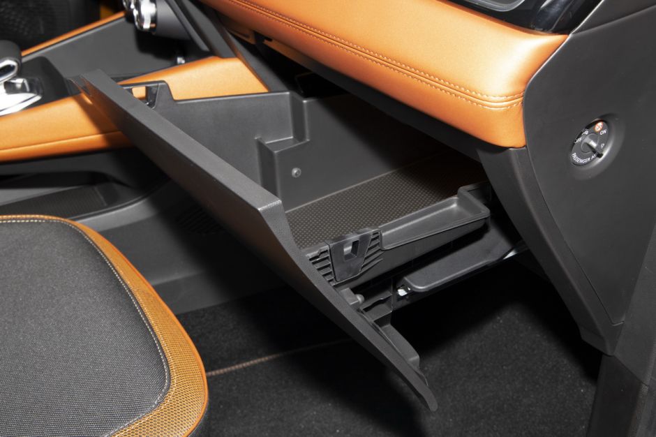 renault-captur-2-2019-38.jpg?width=940&q