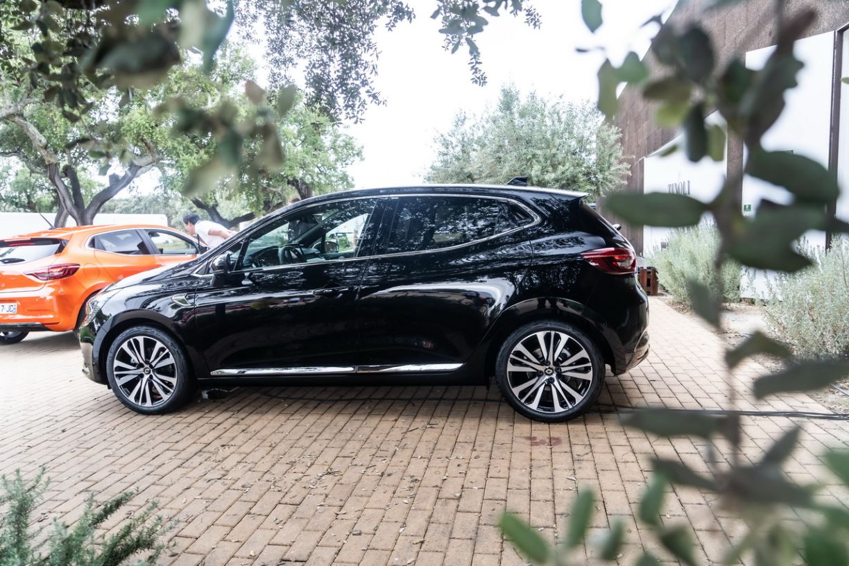 Renault Clio 5 Initiale Paris toutes les photos de la Clio 5 de luxe