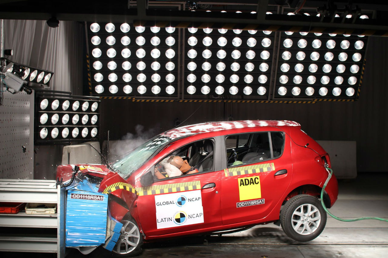 Photo 6 Crashtest échec des Renault Sandero et Logan en Amérique