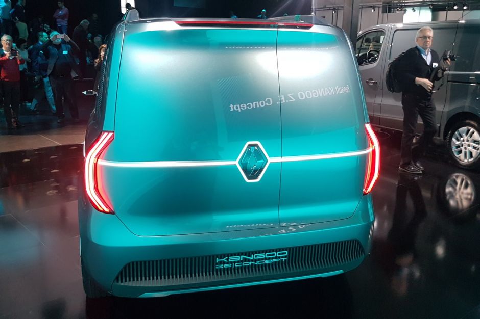 renault-kangoo-ze-2020-10.jpg?width=940&