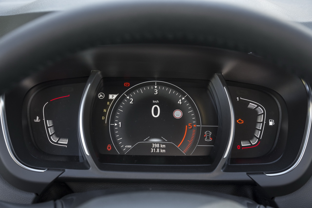 Diaporama et photos Essai Renault Scénic 4 dCi 110 EDC7 le test du Scénic automatique L