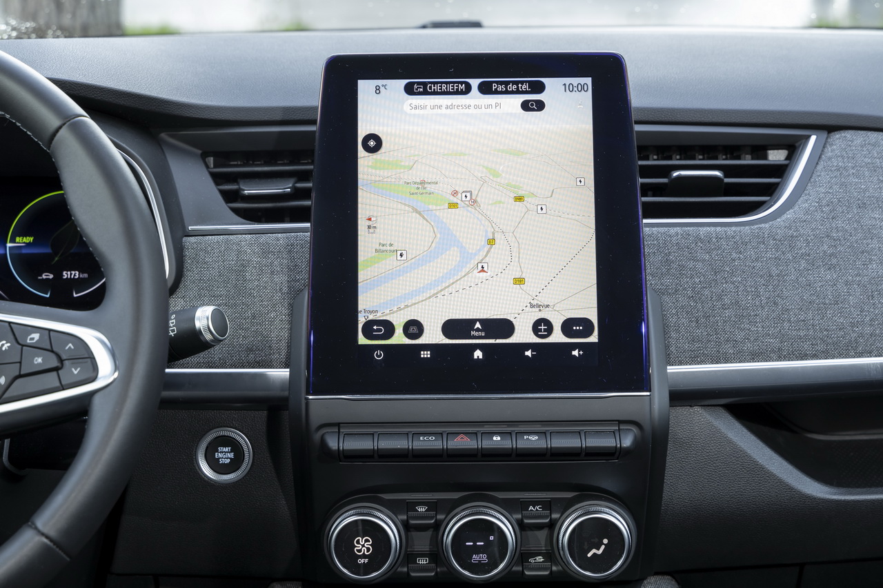 Renault Zoe. The favorite versions of the French Ace Mind