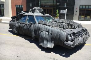 voiture reptile pneu caoutchouc