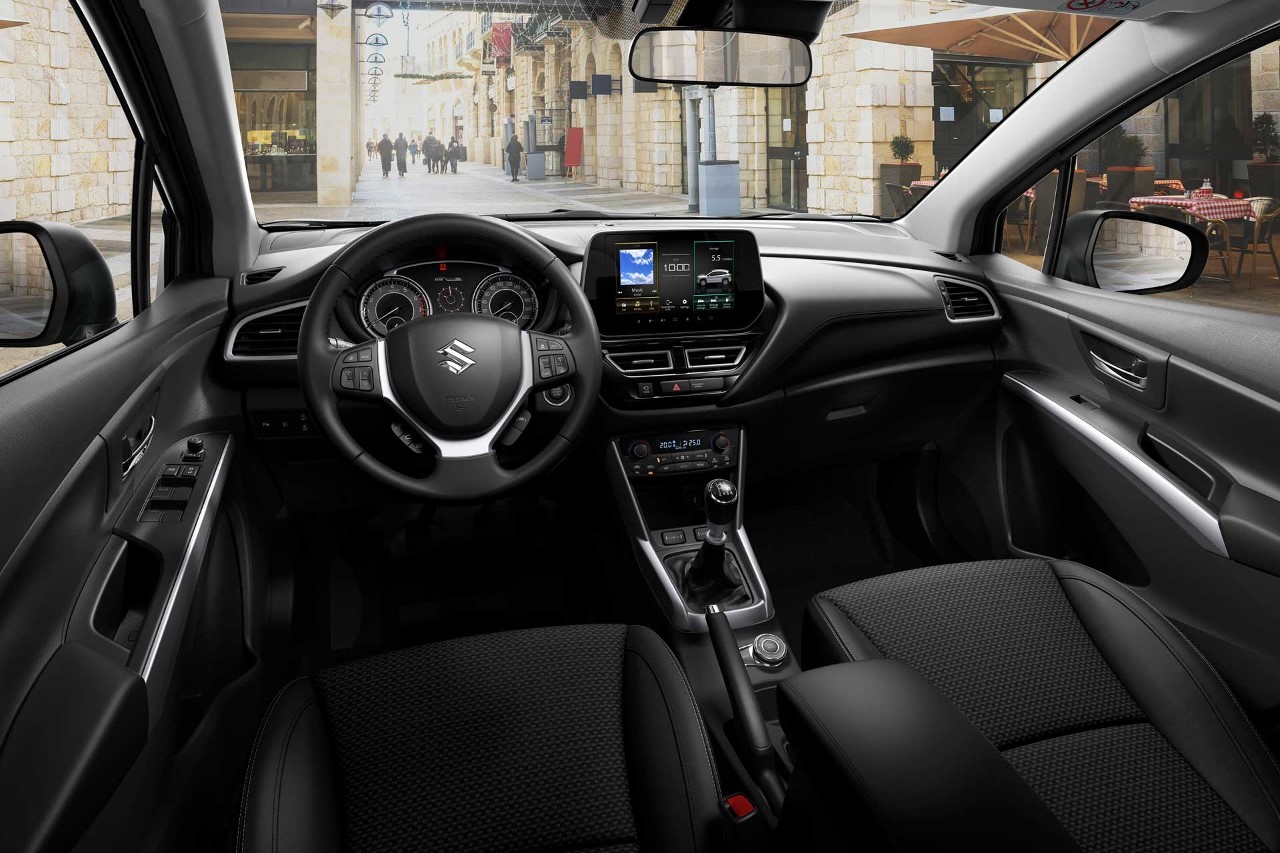 Suzuki S-Cross interior