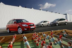 Skoda Fabia Combi rouge Peugeot 207 SW grise Renault Clio Estate grise vues avants