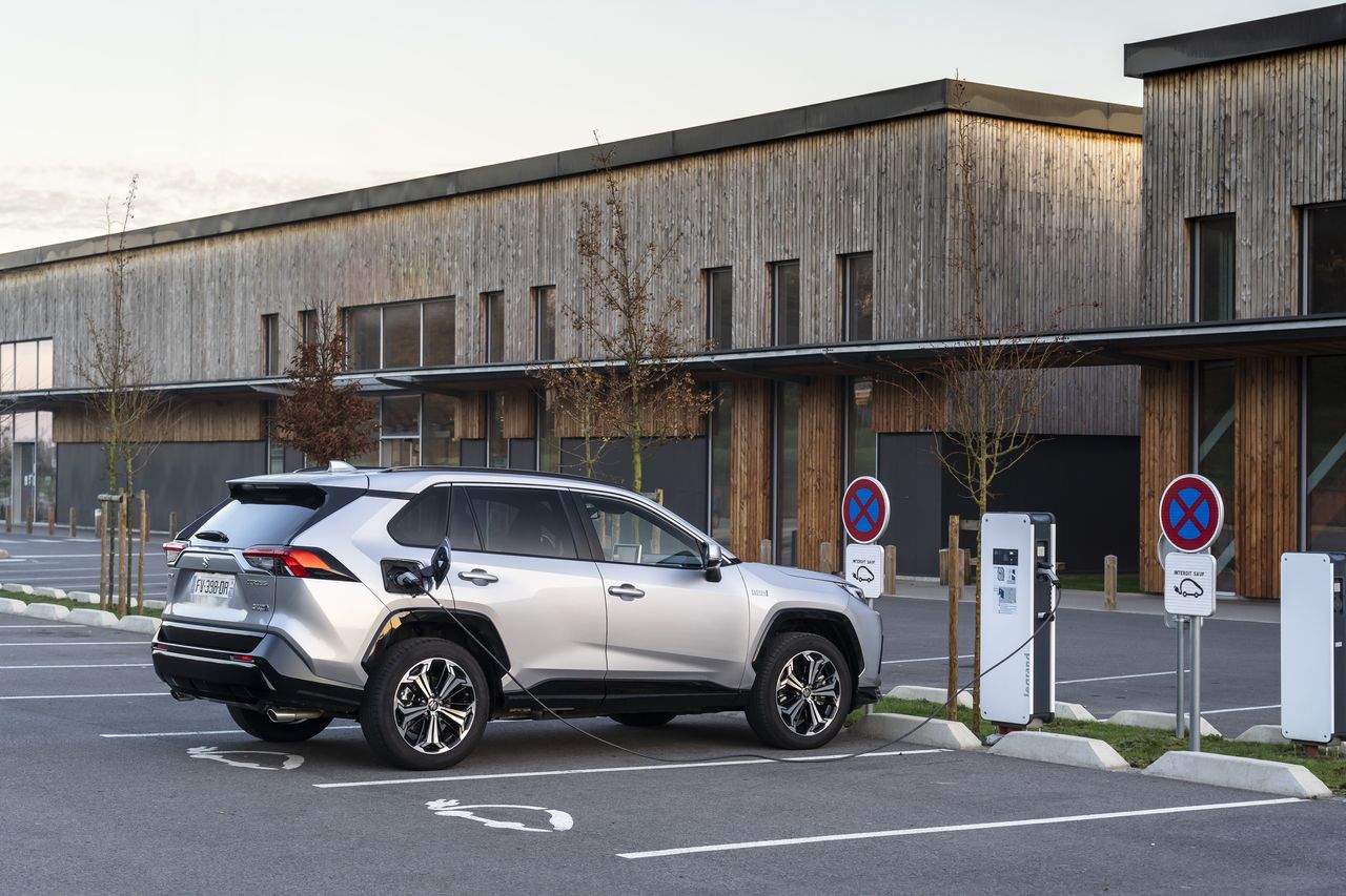 Toyota RAV4 Plug-in Hybrid : 5 choses à savoir sur le SUV hybride