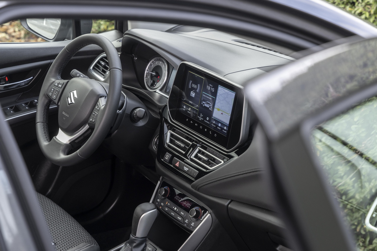 suzuki s cross dashboard