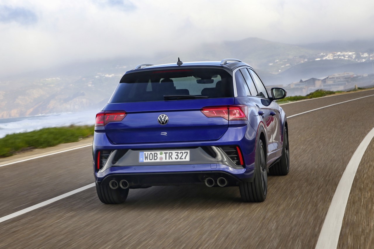 Volkswagen T-Roc R road