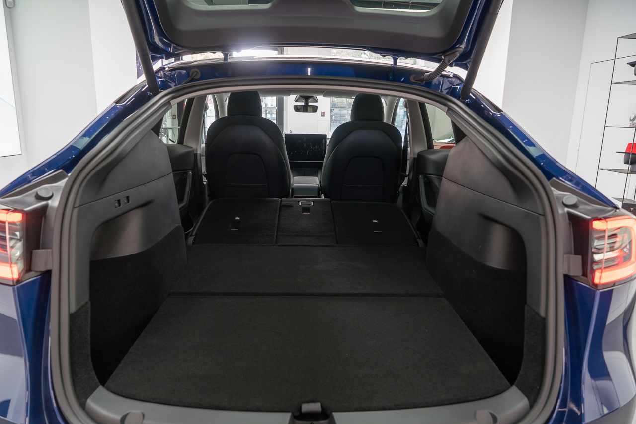 Photo 20 tesla model Y 2021 modularite Tesla Model Y (2021). A bord du SUV électrique familial