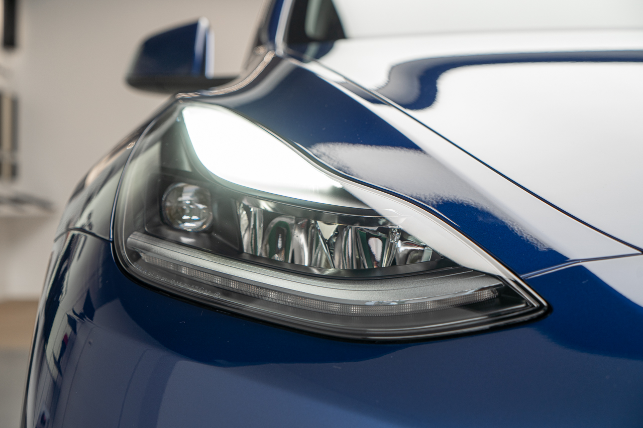 Tesla Model Y (2021). On board the family electric SUV Ace Mind