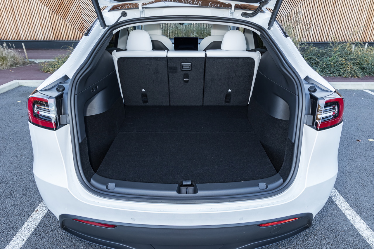 Photo 14 tesla model y coffre Essai Tesla Model Y son autonomie par temps froid