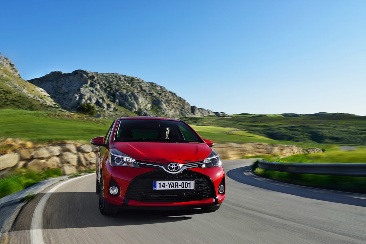 Essai Toyota Yaris 100h hybride 2014 une mise à jour salutaire
