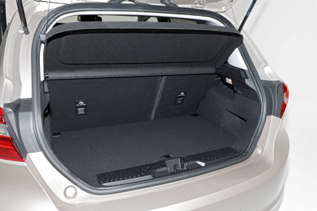 Ford Fiesta Vignale coffre ouvert